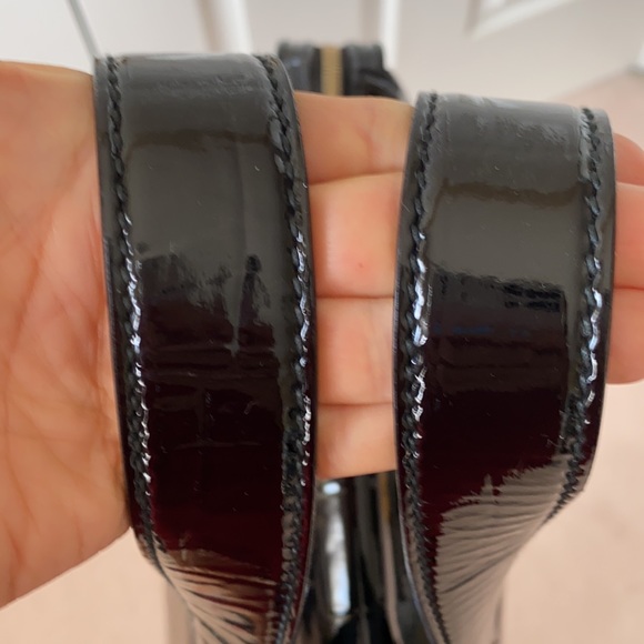 Authentic YSL Muse Messenger Patent leather bag - Picture 3 of 13